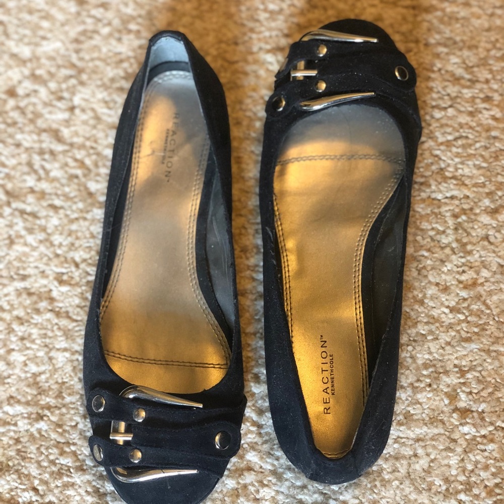 Black Kenneth Cole Reaction flats - Size 7.5